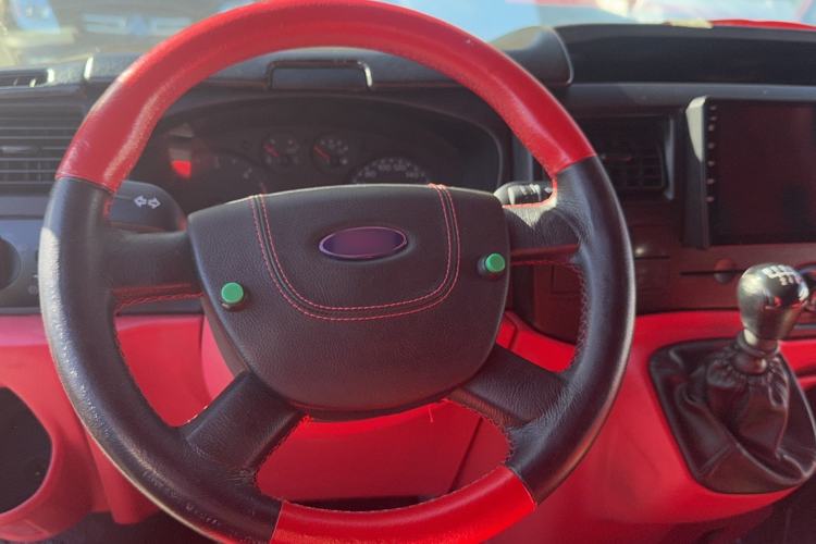 Used Ford Transit Custom 2016 2.2T Long-Wheelbase 6-Seater High-Roof Multi-Purpose Vehicle
