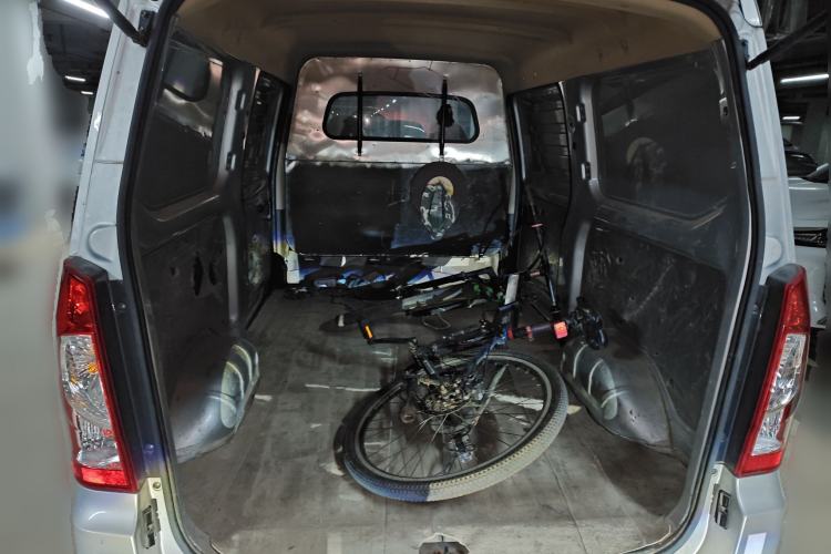 Used Wuling Rongguang S 2023 1.5L Basic Enclosed-Window Vehicle 2 Seats