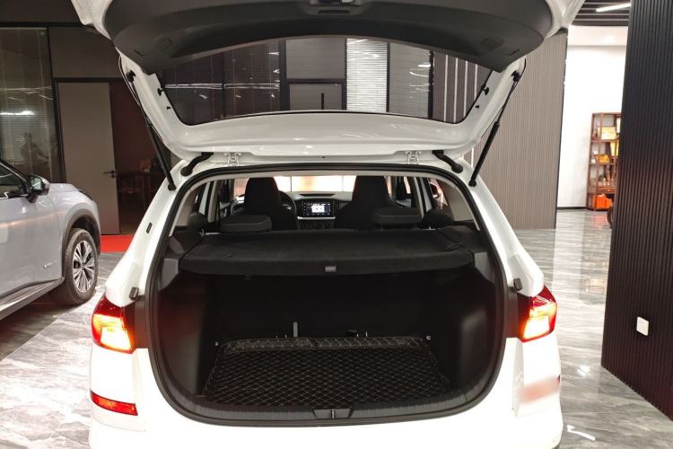 Used Skoda Kamiq 2024 1.5L Automatic Power Version Trunk