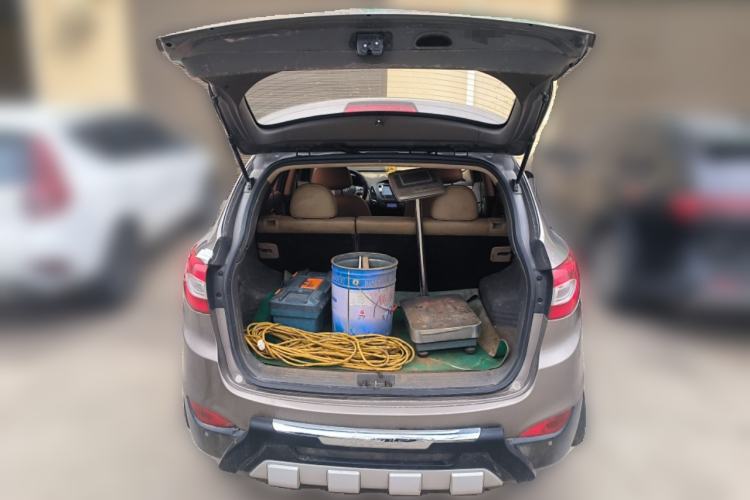 Used Hyundai ix35 2013 2.0L Automatic Two-Wheel Drive Smart GLS China IV Standard