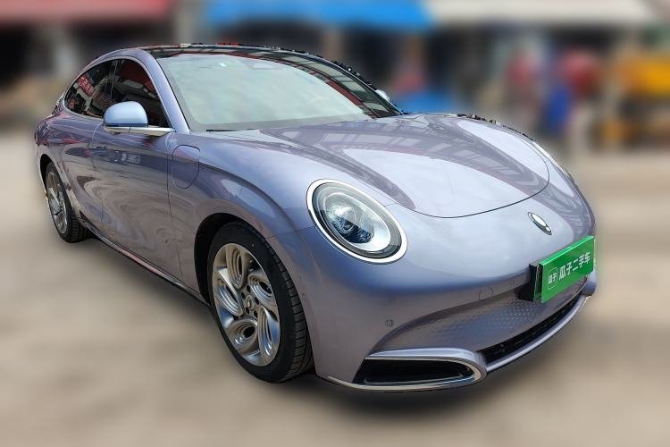 Used ORA Lightning Cat 2022 555 km Luxury Edition Front Right 45 Deg