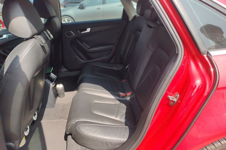 Used Audi A4L 2012 2.0 TFSI automatic Comfort trim level