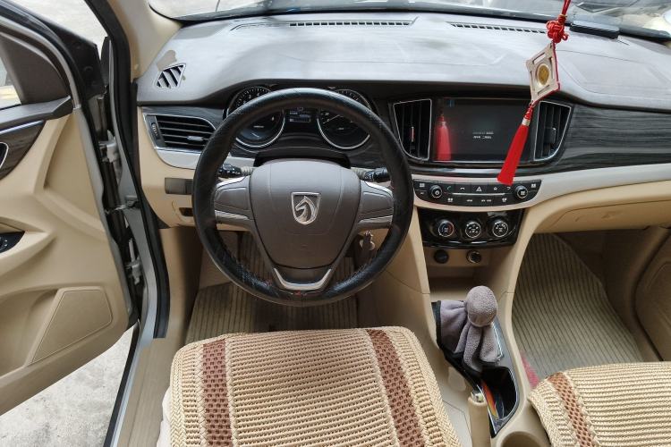 Used Baojun 730 2016 1.5L Manual Comfort Version 7 Seats China V Emission Standard