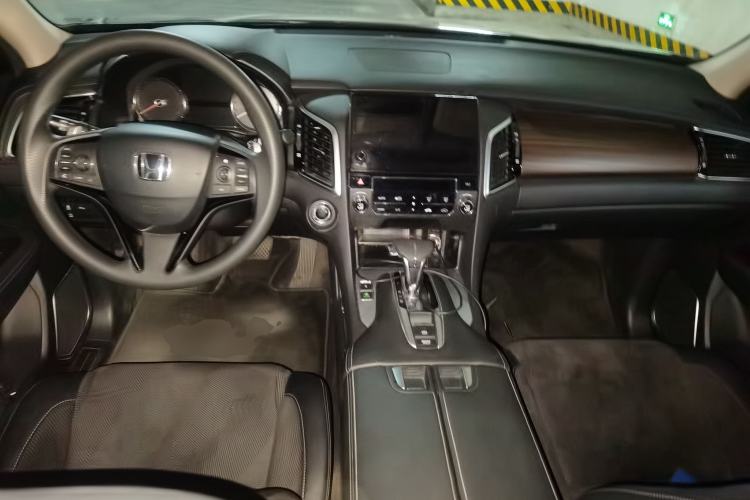 Used Honda Avancier 2019 240TURBO Two-Wheel Drive Elite Edition Center Console