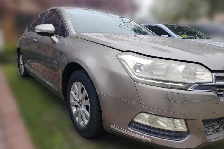 Used Citroen C5 2013 2.0L Automatic Luxury Model Front Right 45 Deg