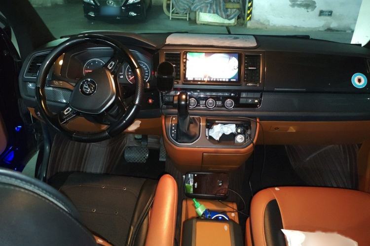 Used Volkswagen Caravelle 2018 2.0 TSI 4x4 Luxury Edition 7-Seater
