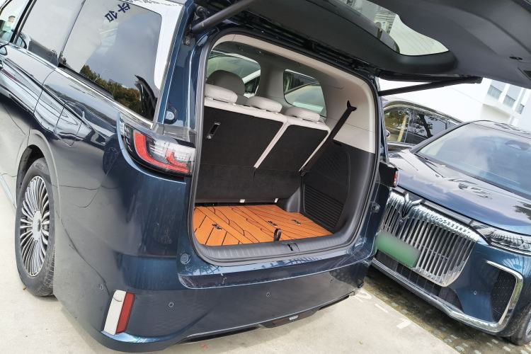 Used VOYAH Dream 2025 PHEV Four-Wheel-Drive Flagship Kunpeng Edition
