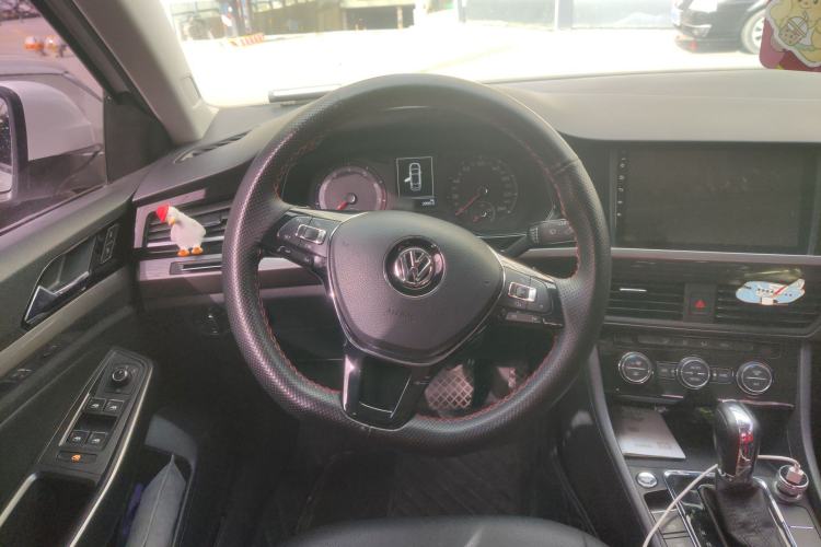Used Volkswagen Bora 2019 1.5L Automatic Elite Version Steering Wheel