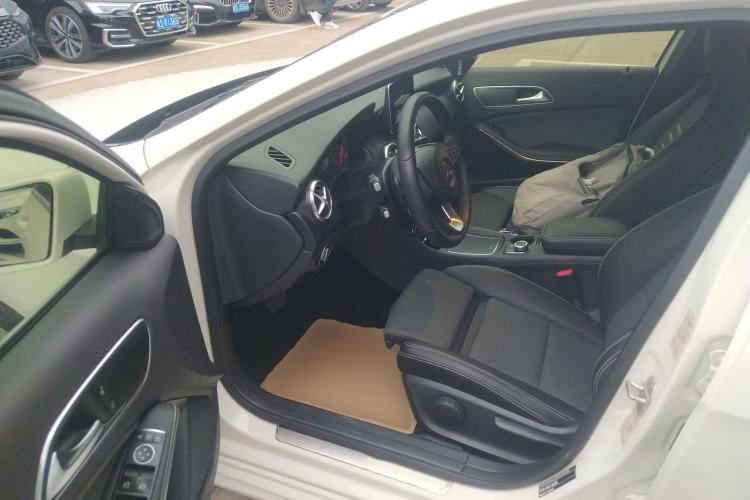 Used Mercedes-Benz A-Class (Import) 2017 Revised A 200 Dynamic Edition
