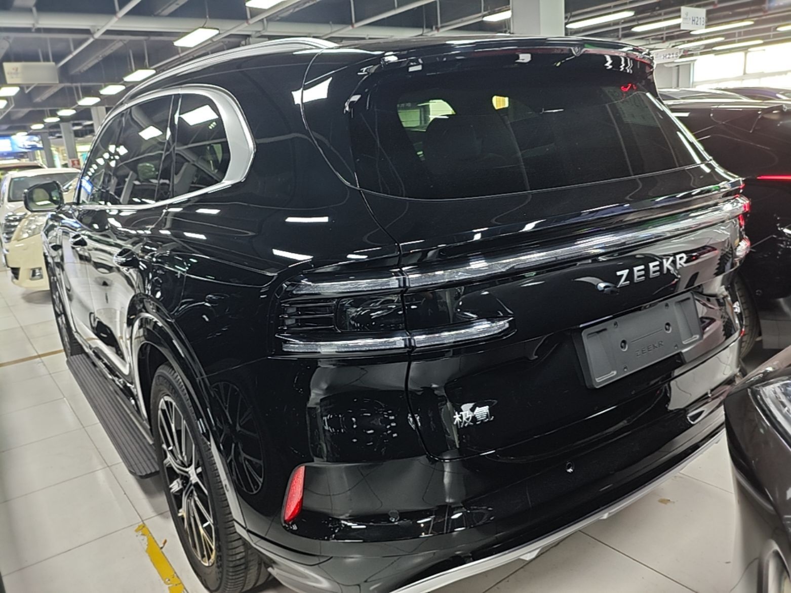 Zeekr 8X 2026 Model Max Edition 55kWh — снимка 4