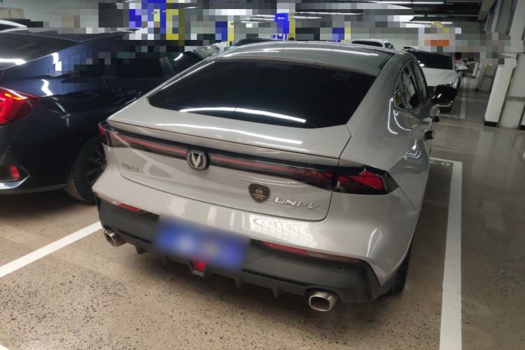 Used Changan UNI-V 2022 1.5T Prestige Version