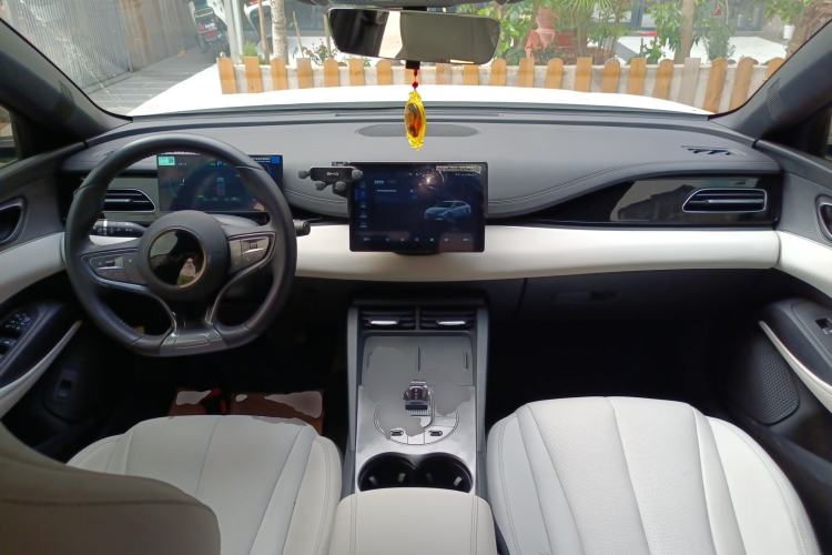 Used BYD Seal 06 New Energy 2024 DM-i 80KM Luxury Model Center Console