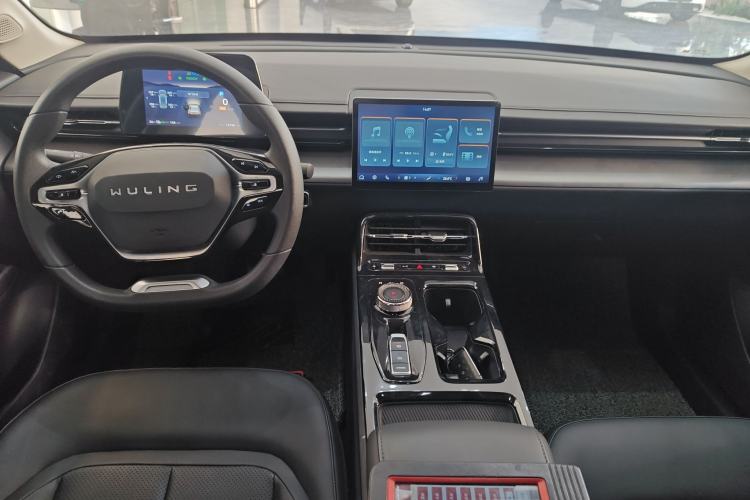 Used Wuling E5 2024 410 km Standard Version