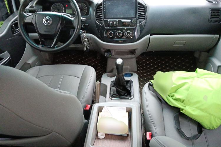 Used FORTHING Lingzhi 2017 Restyled M3L 1.6L 7-Seater Comfort Version Center Console