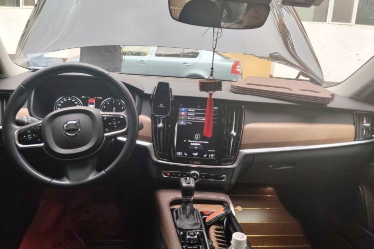 Used Volvo S90 2020 T5 Zhiyi Luxury Edition
