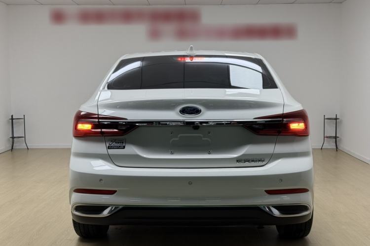 Used Ford Escort 2021 1.5L Automatic Diamond Edition
