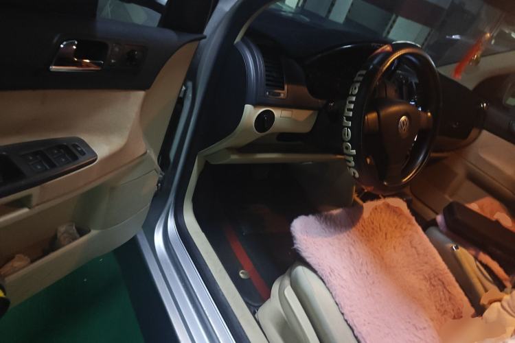 Used Volkswagen Polo 2009 Jingqing 1.4L Automatic Shushang Edition Driver Seat