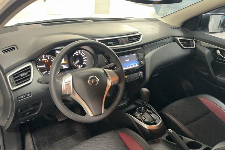 Used Nissan Qashqai 2017 2.0L CVT Smart Enjoyment Version China VI Standard Interior 3