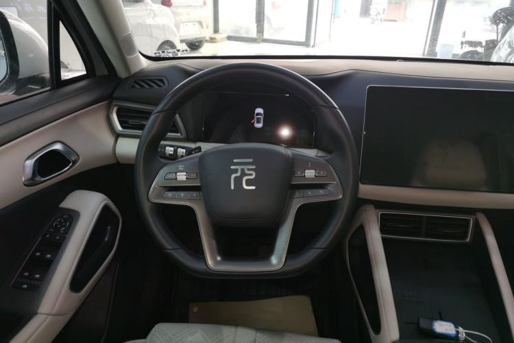 Used BYD Yuan UP 2025 Intelligent Driving Version 401 km Leading Edition Steering Wheel