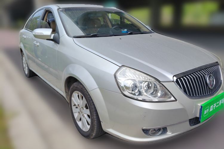 Used Buick Excelle 2011 1.6 LE-MT Front Right 45 Deg