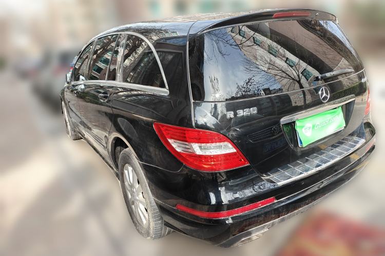 Used Mercedes-Benz R-Class 2017 R 320 4MATIC Business Edition Prestige Model