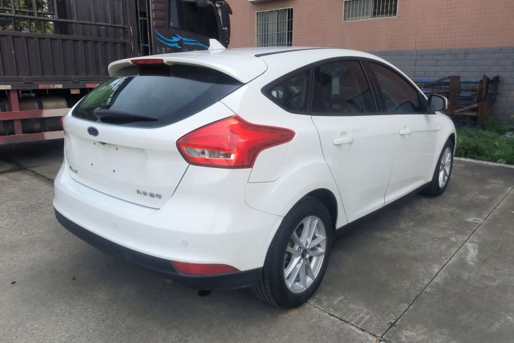 Used Ford Focus 2017 Hatchback 1.6L Automatic Fashion Edition Smart Drive Version
