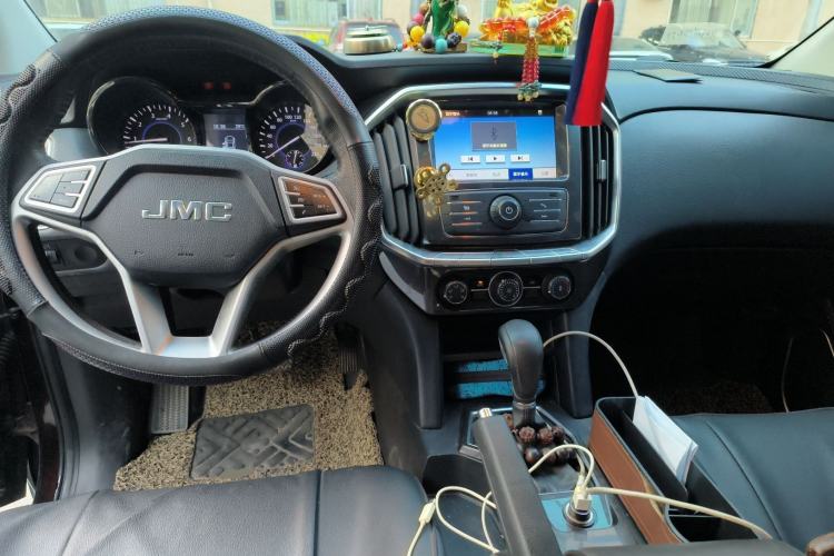 Used JMC Yuhu 7 2017 2.0T Gasoline Automatic Two-Wheel Drive Luxury Edition JX4G20A5L