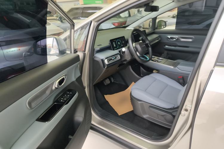 Used AION Y 2023 Younger