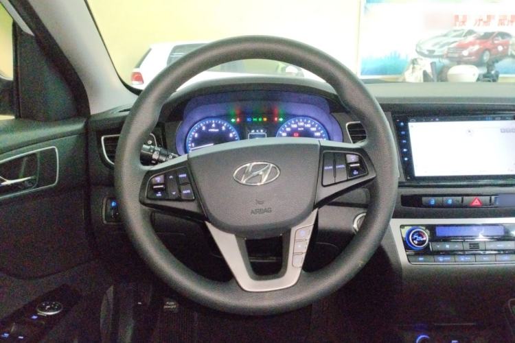 Used Hyundai Mistra 2014 1.8L Automatic Smart GLS Steering Wheel