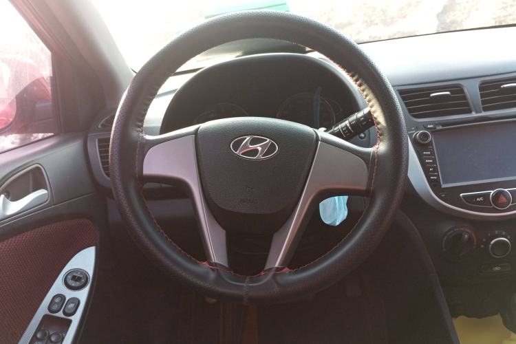 Used Hyundai Verna Ray 2016 1.4L Automatic Leading-Edge GLX