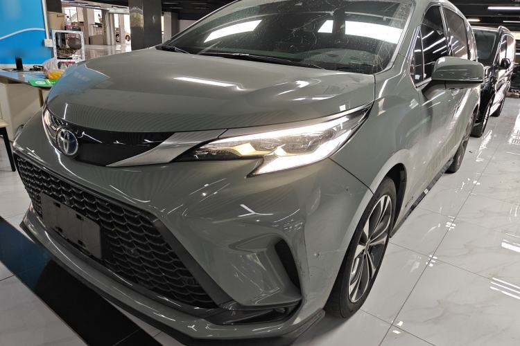Used Toyota Granvia 2022 2.5L Hybrid Flagship Edition