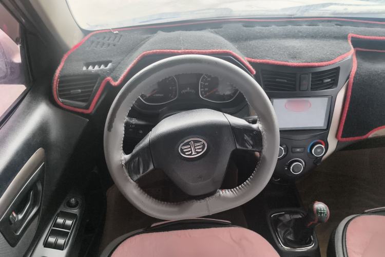 Used FAW Xiali N7 2013 1.3L Manual Luxury Model Steering Wheel
