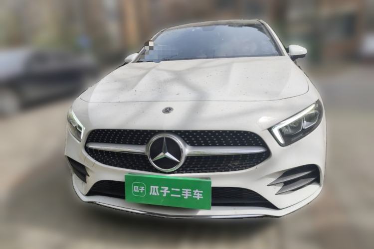 Used Mercedes-Benz A-Class 2022 Revised Version A 200 L Sport Sedan Fashionable Style Front