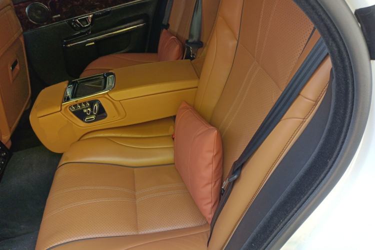 Used Jaguar XJ 2015 XJL 3.0 SC Four-Wheel Drive Luxury Business Edition Left Rear Seat