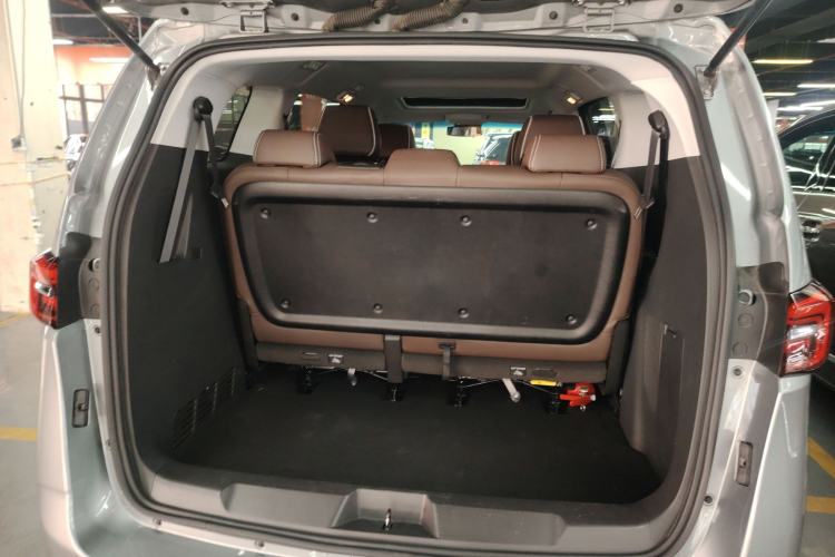 Used Buick GL8 2023 Land Executive Class 652T Luxury Model