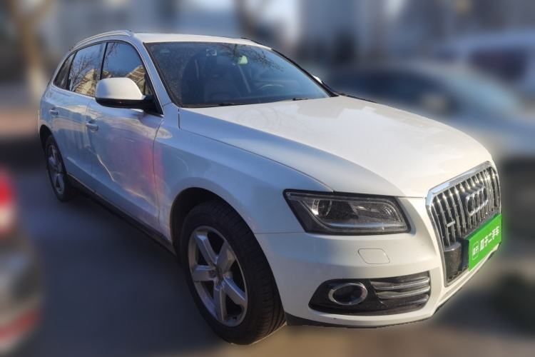 Used Audi Q5 2017 40 TFSI Ambition Edition Front Right 45 Deg