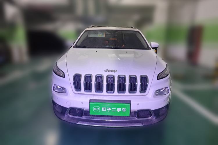 Used Jeep Cherokee 2016 2.4L Professional Smart Version
