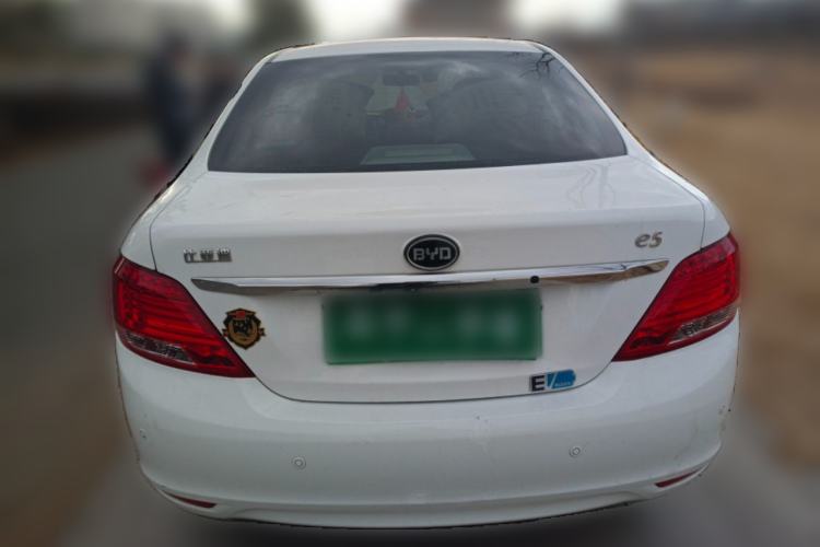 Used BYD e5 2016 300 Luxury Edition
