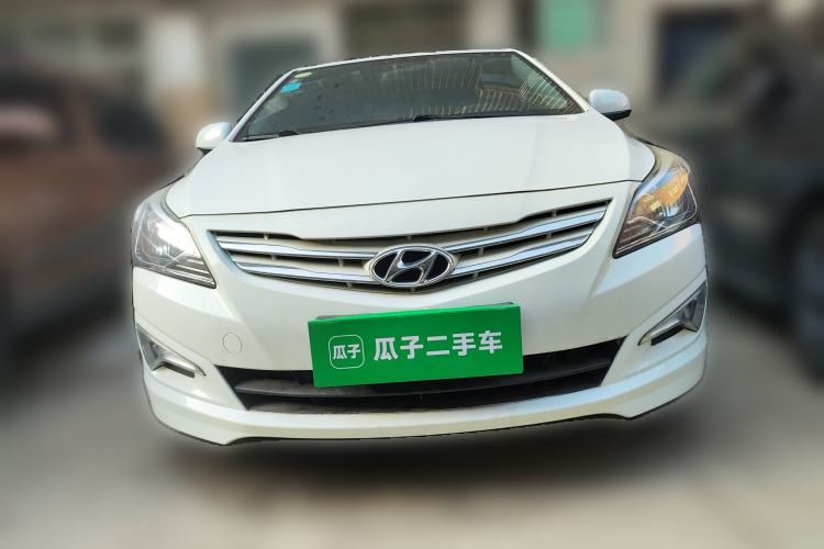 Used Hyundai Verna Ray 2014 1.4L Automatic GLX
