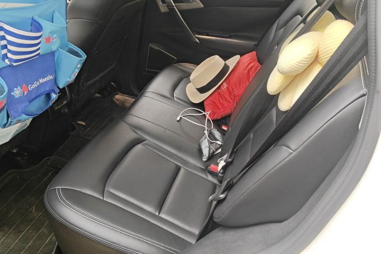 Used Geely Auto Emgrand X7 Sport 2016 1.8TD Automatic Smart Connectivity Version Left Rear Seat