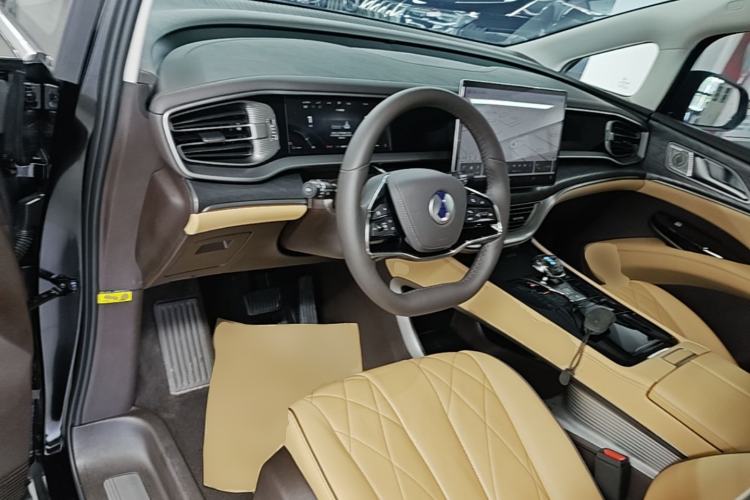 Used Denza D9 2024 DM-i 980 Four-Wheel Drive Prestige Model