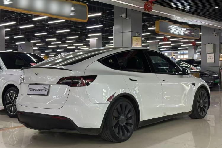 Used Tesla Model Y 2022 Long-Range All-Wheel-Drive Version