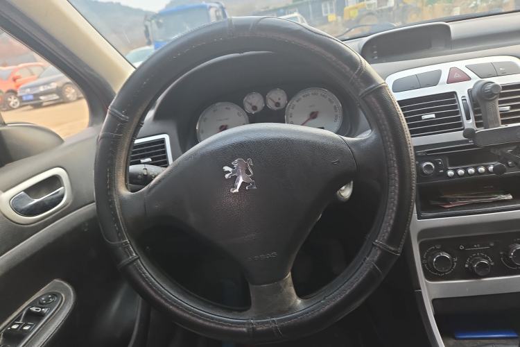 Used Peugeot 307 2012 Hatchback 1.6L Manual Comfort Edition
