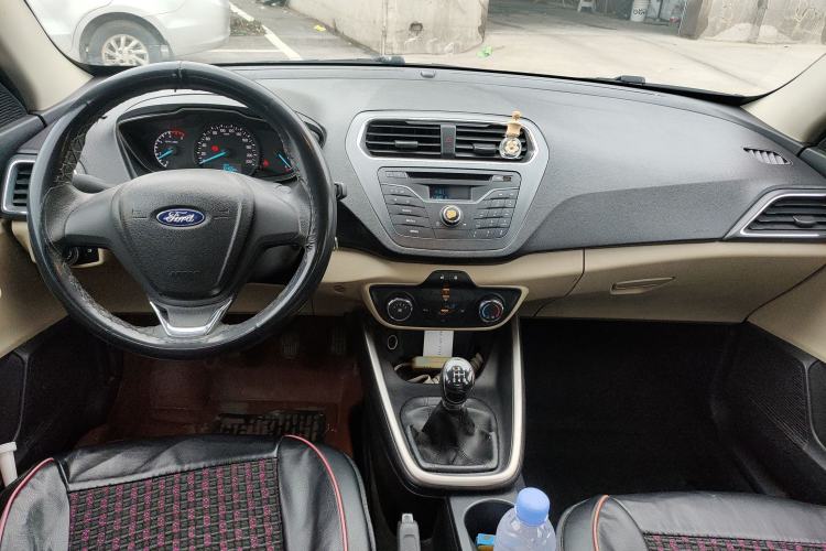 Used Ford Escort 2015 1.5L Manual Comfort Model
