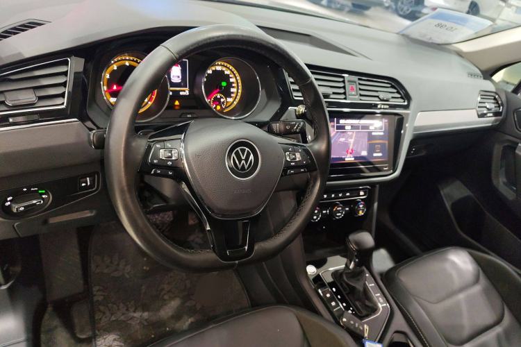 Used Volkswagen Tiguan L 2021 330TSI Automatic Two-Wheel Drive Smart Edition