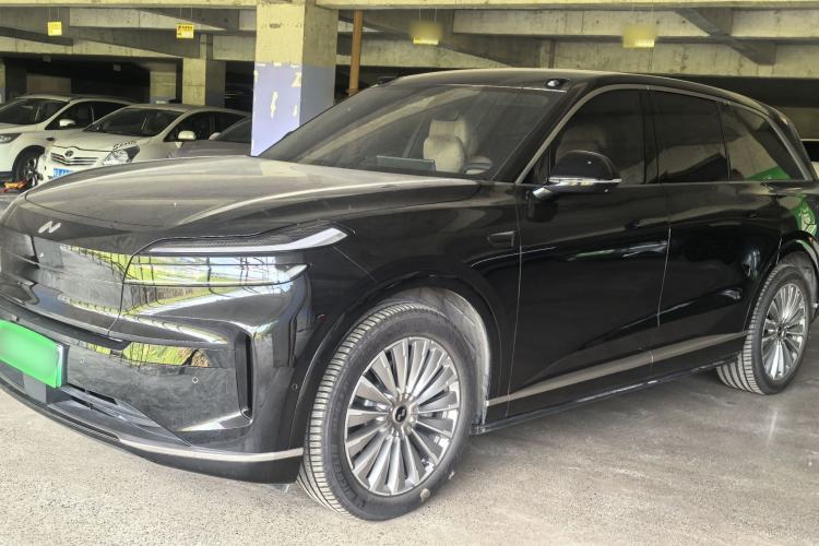 Used ONVO Luxeed L90 2025 Model—Ultra Six-Seater Version