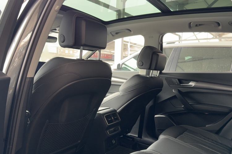 Used Audi Q5L 2022 Updated 40T Luxury Dynamic Edition Interior 5