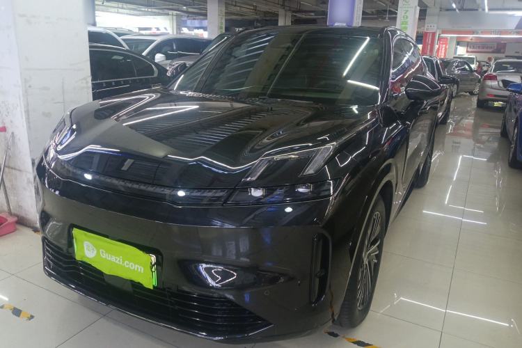 Used Lynk & Co 08 EM-P 2025 120km Long-Range Halo