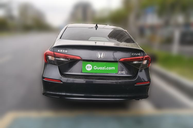 Used Honda Civic 2023 240TURBO CVT Dynamic · Center Stage Special Edition Exterior 4