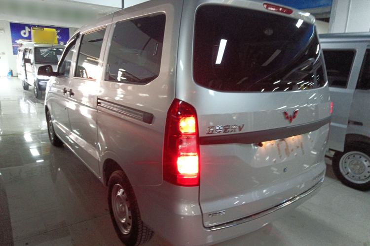 Used Wuling Hongguang V 2022 1.5L Jingqu Edition Electric-Assist LAR